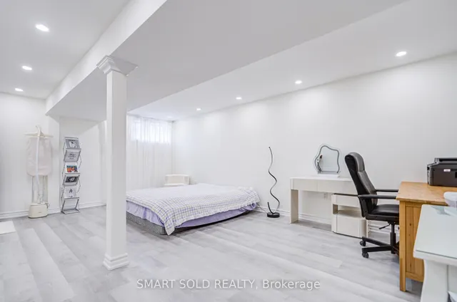 Additional image 48 of 81 Rakewood Cres