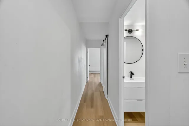 Additional image 28 of 33 Harbour Sq Unit 1423