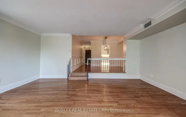 Additional image 22 of 62 Wellesley St Unit 702