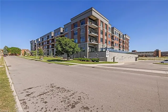 Additional image 3 of 1 Redfern Ave Unit 228