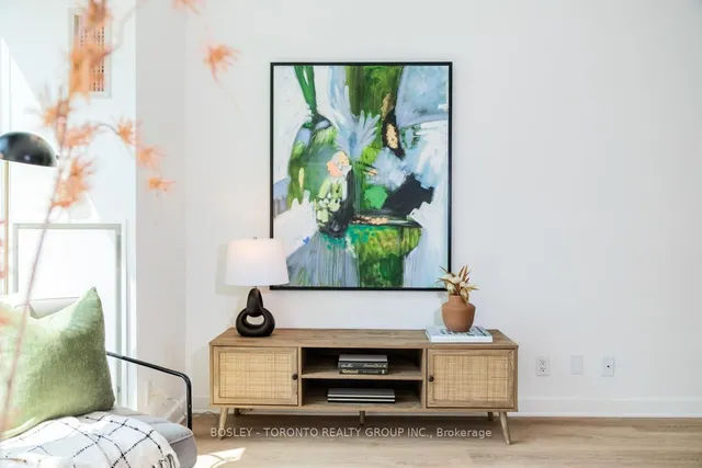 Additional image 10 of 350 Wellington St Unit 219