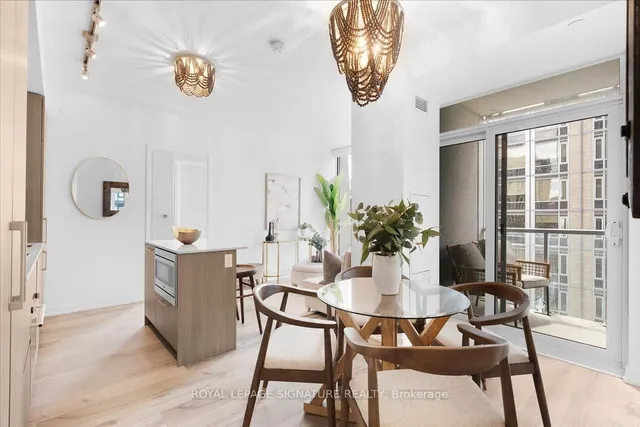 Additional image 2 of 1 Yorkville Ave Unit 1402