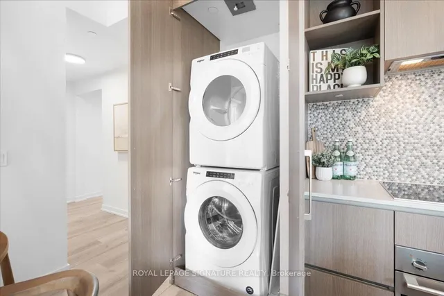 Additional image 20 of 1 Yorkville Ave Unit 1402