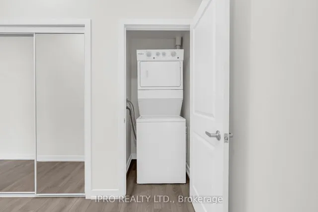 Additional image 40 of 460 DUNDAS St Unit 402