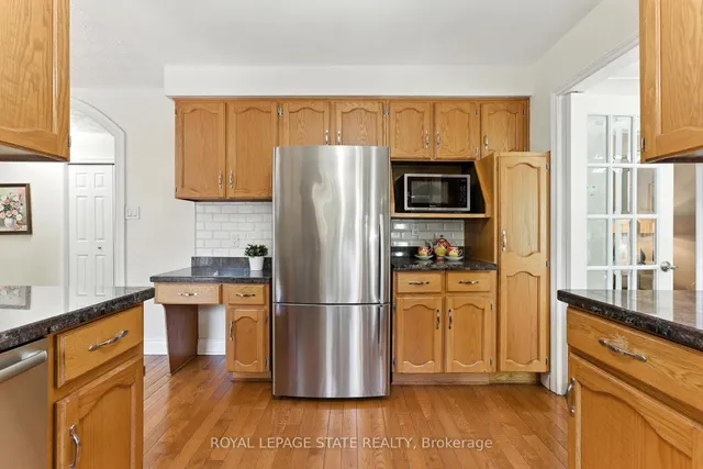 Additional image 12 of 286 LLOYMINN Ave