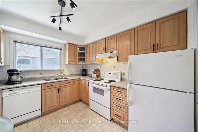 Additional image 17 of 93 Clonmore Dr