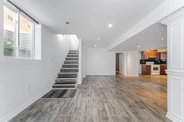 Additional image 40 of 6 Baccarat Cres