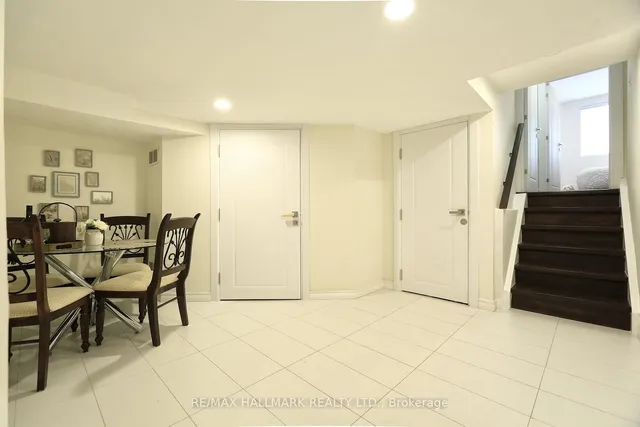 Additional image 29 of 38 Santa Barbara Rd