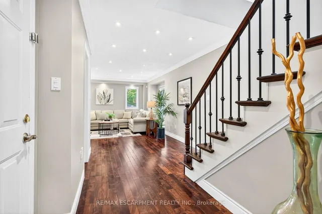 Additional image 6 of 2 Newell Crt