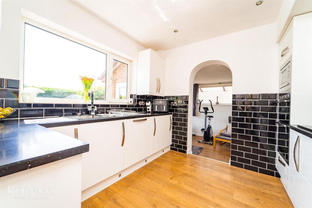 Additional image 27 of Windsor Close, Read