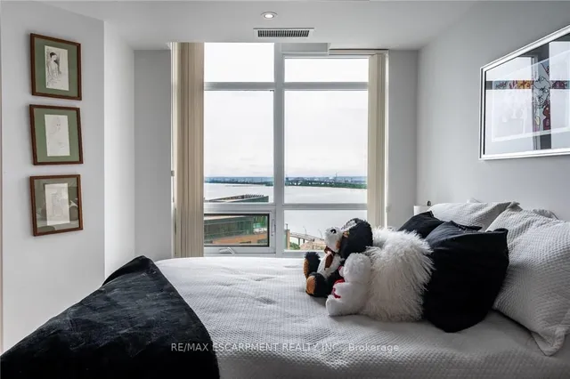 Additional image 25 of 360 Pearl St Unit 1303