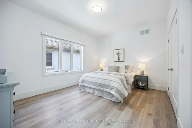 Additional image 37 of 127 Munro Blvd