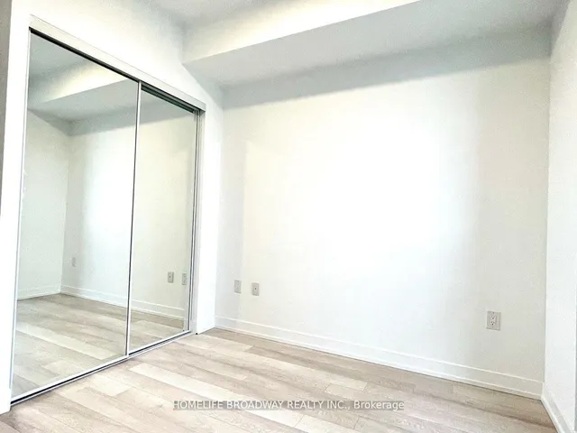 Additional image 15 of 39 Roehampton Ave Unit 1504