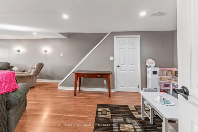 Additional image 16 of 9924 Dickenson Rd