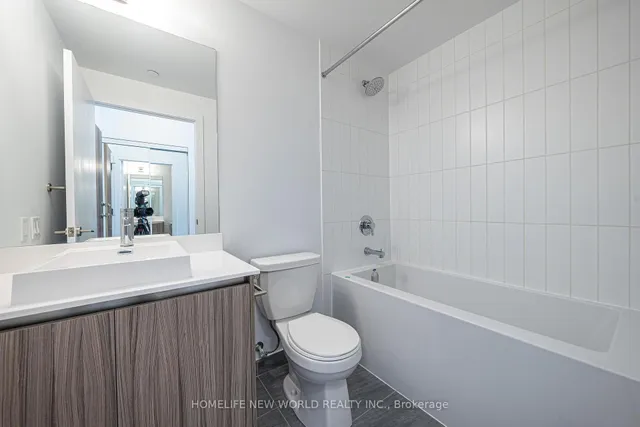 Additional image 5 of 251 Manitoba St Unit 828