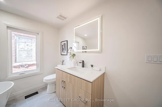 Additional image 30 of 126 Grace St