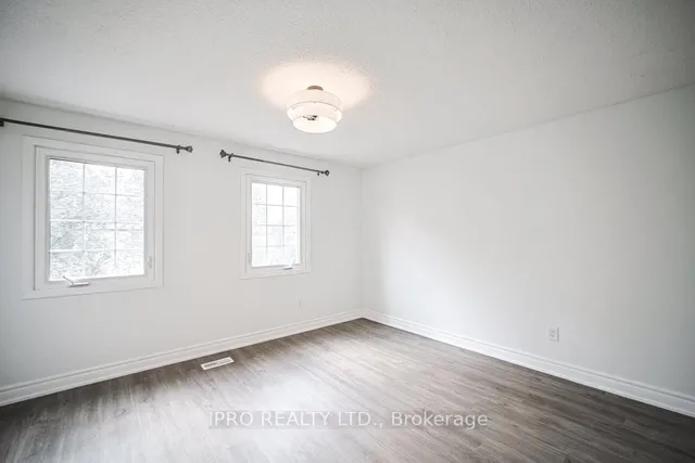 Additional image 9 of 38 Roehampton Cres