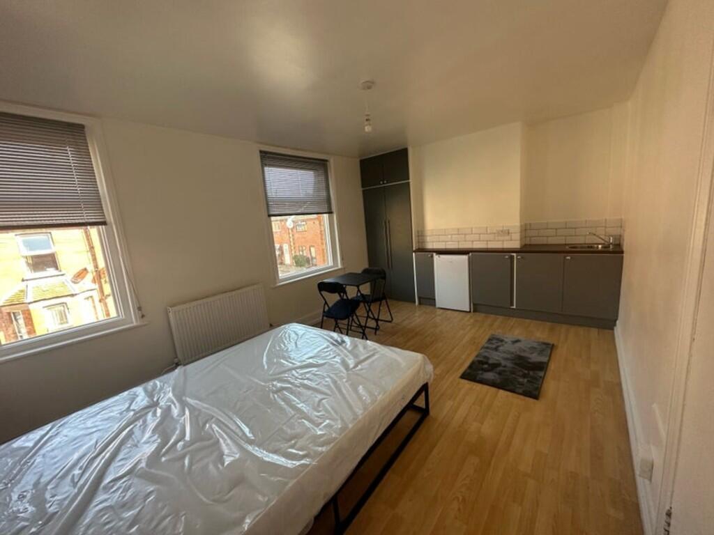 Additional image 10 of Everton Road, Yeovil