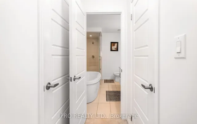 Additional image 33 of 1562 Denison Pl