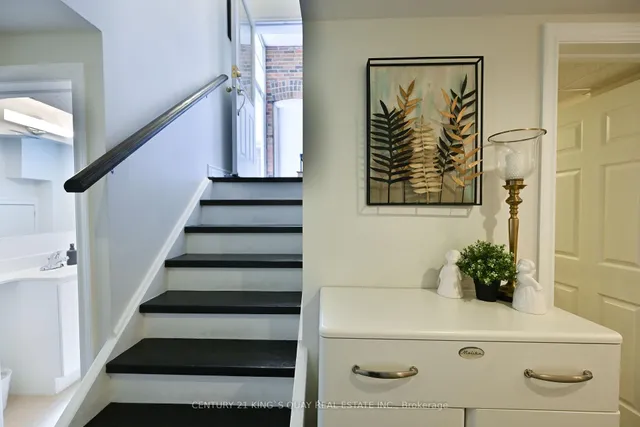 Additional image 24 of 1027 Willowdale Ave