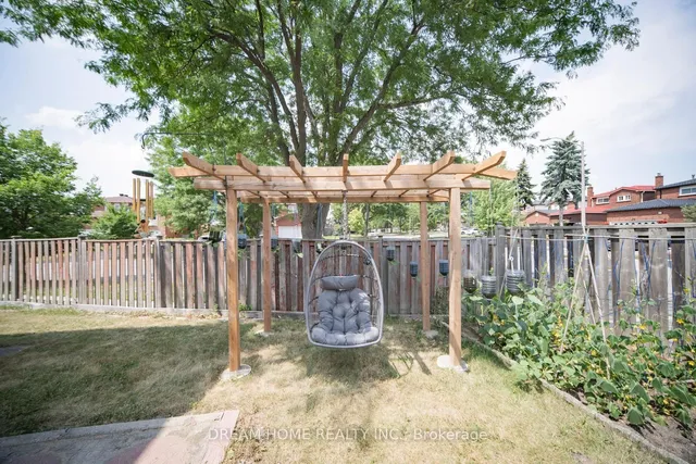 Additional image 6 of 33 Lansbury Dr