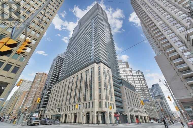 2407 - 955 BAY STREET|Toronto (Bay Street Corridor), Ontario M5S0C6
