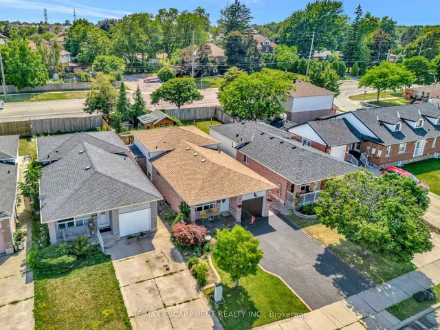 Additional image 37 of 39 Marilyn Crt