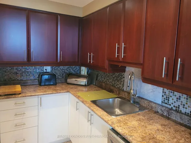 Additional image 2 of 551 The West Mall Rd Unit 802