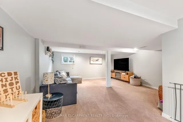 Additional image 25 of 588 Cochrane Rd