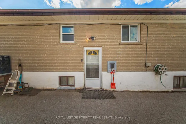 Additional image 31 of 27 Hinton Rd