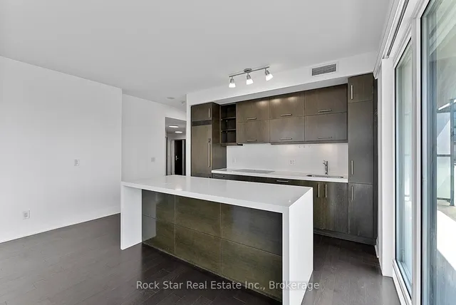 Additional image 10 of 65 St. Mary St Unit 2604