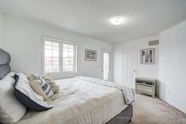 Additional image 23 of 21 Duxford St