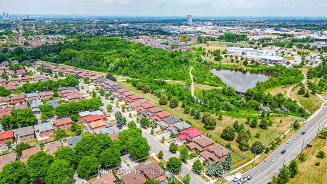 Additional image 40 of 2 Lapworth Cres