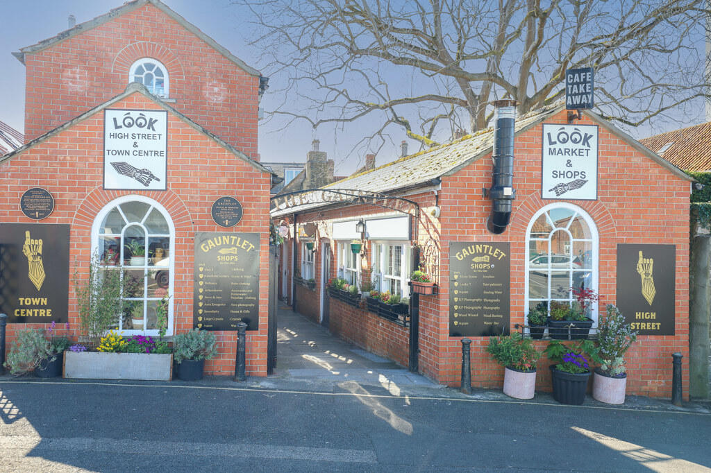 Additional image 4 of The Gauntlet, 11 High Street, Somerset, Glastonbury, BA6 9DP