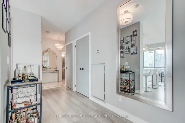 Additional image 41 of 438 King St Unit 1708