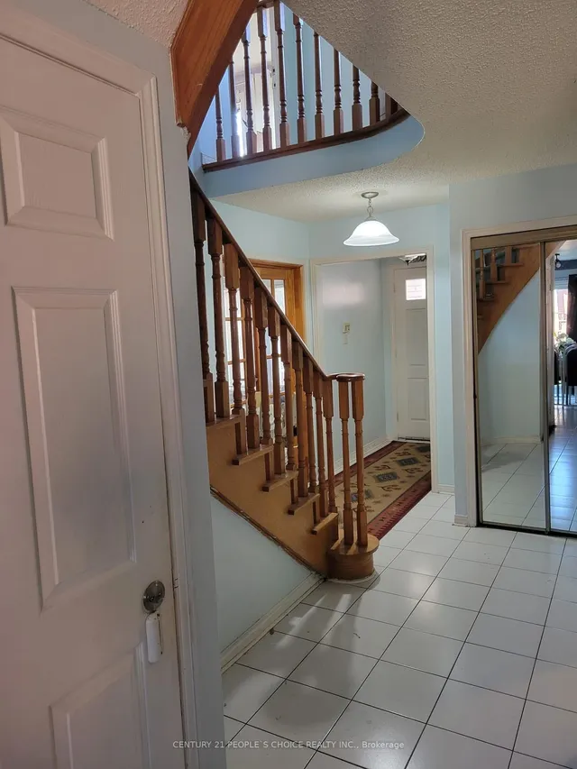 Additional image 37 of 164 Cinrickbar Dr