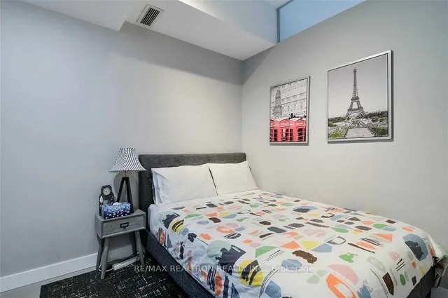 Additional image 11 of 8 Charlotte St Unit 214