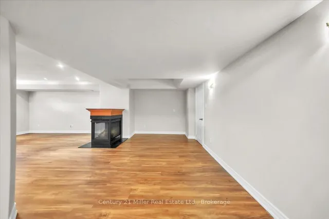 Additional image 43 of 4298 Clubview Dr