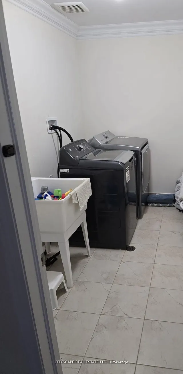 Additional image 19 of 1360 Whitney Terr