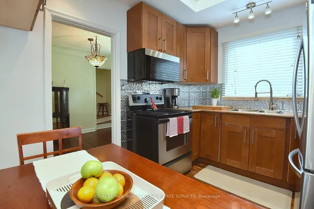 Additional image 13 of 1034 Cedar Ave