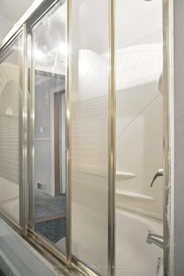 Additional image 24 of 16 Albemarle St