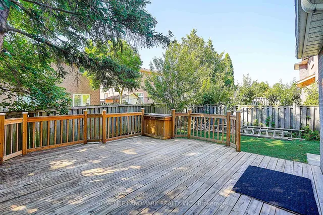 Additional image 50 of 15 Saintsbury Sq