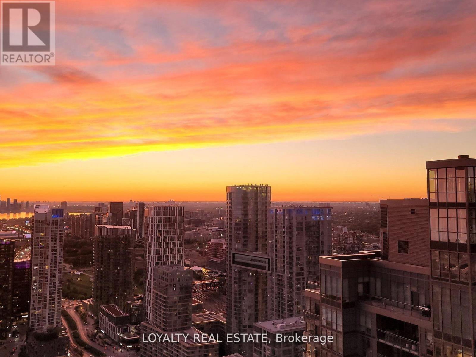 5203 - 11 BRUNEL COURT|Toronto (Waterfront Communities), Ontario M5V3Y3