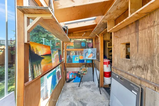 Additional image 33 of 39 Marilyn Crt