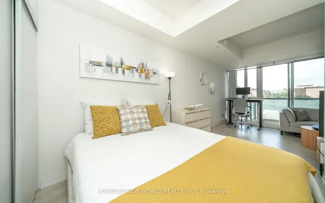 Additional image 17 of 49 East Liberty St Unit 301