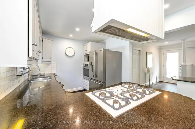 Additional image 12 of 6487 Panton St