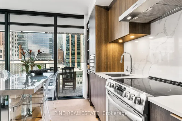 Additional image 16 of 25 Richmond St Unit 1305