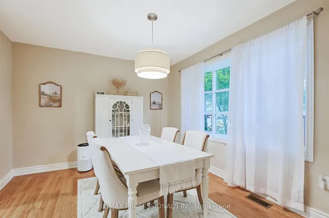 Additional image 10 of 53 Tilden Cres