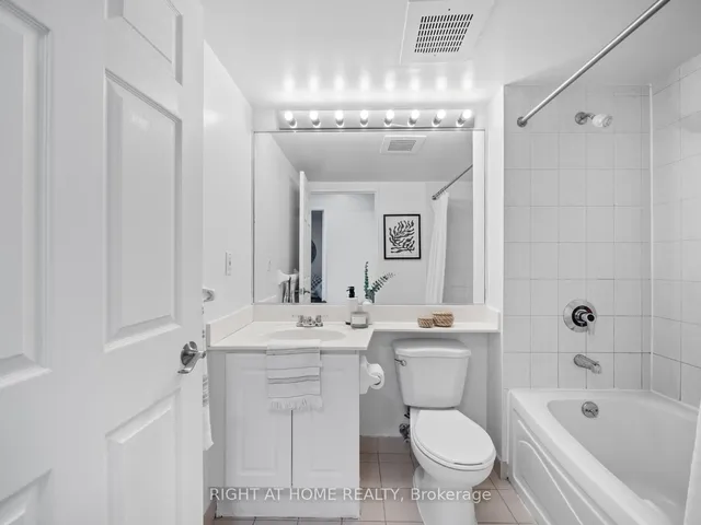 Additional image 24 of 18 Lee Centre Dr Unit 2013