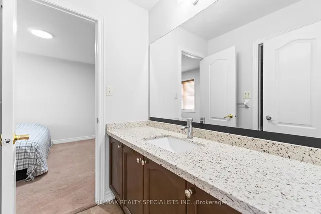 Additional image 31 of 38 Stephanie Ave